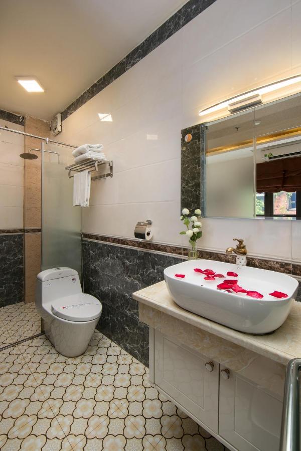 Trangtrang Premium Hotel & Sky Bar Hanoi Exterior photo