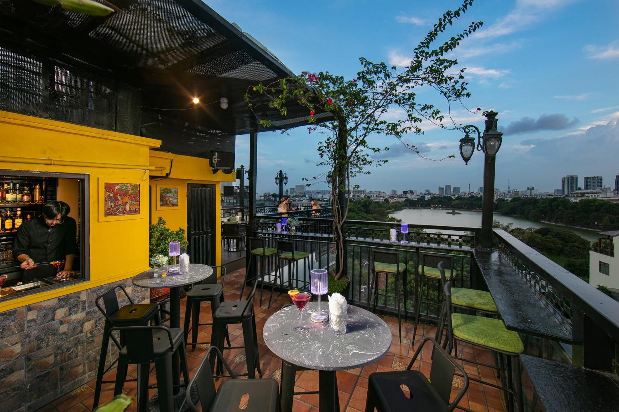Trangtrang Premium Hotel & Sky Bar Hanoi Exterior photo